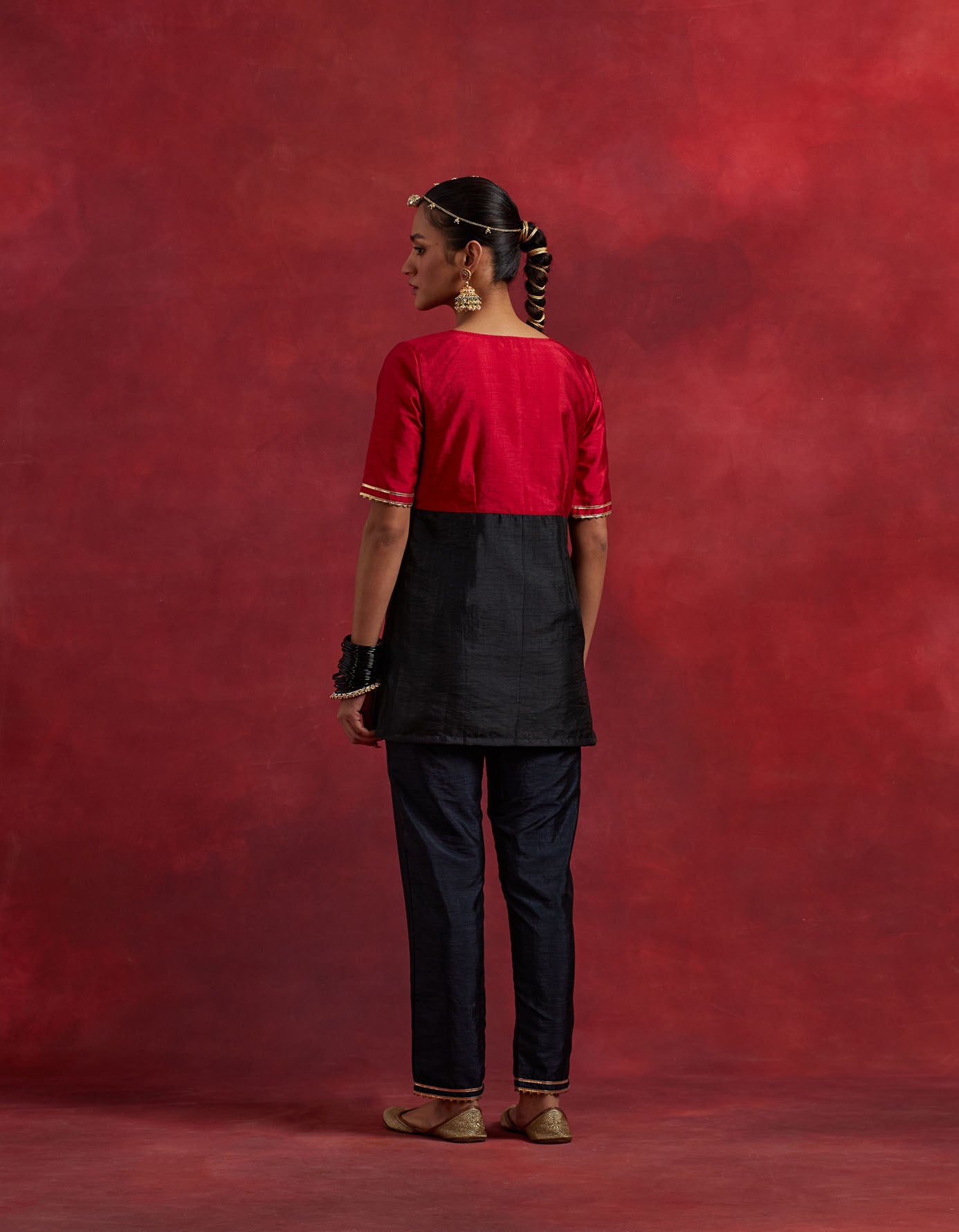 Red Black Raw Silk Sadhna Kurta Set (Set Of 2)