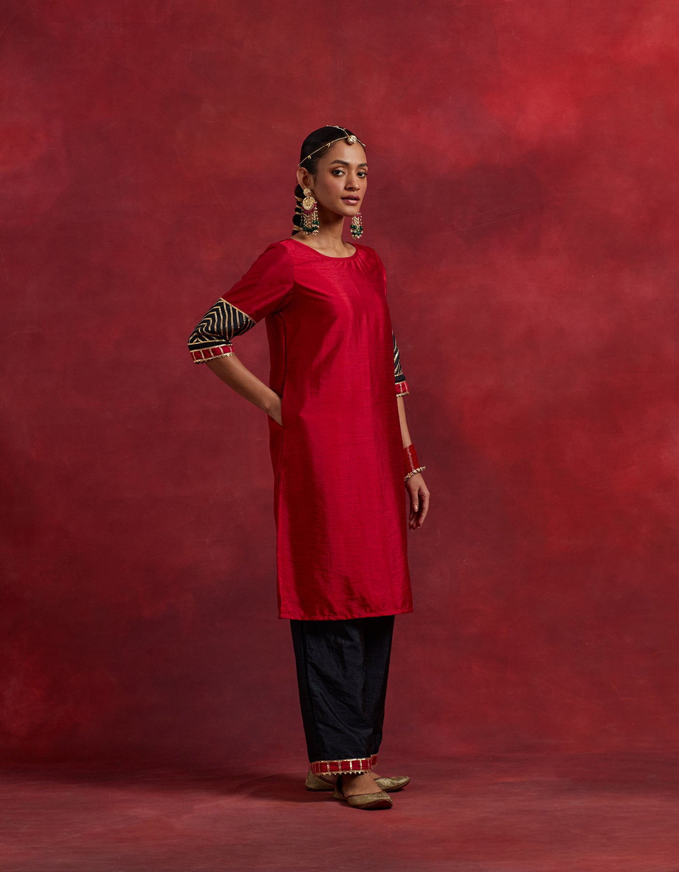 Red Black Raw Silk Jennifer Kurta