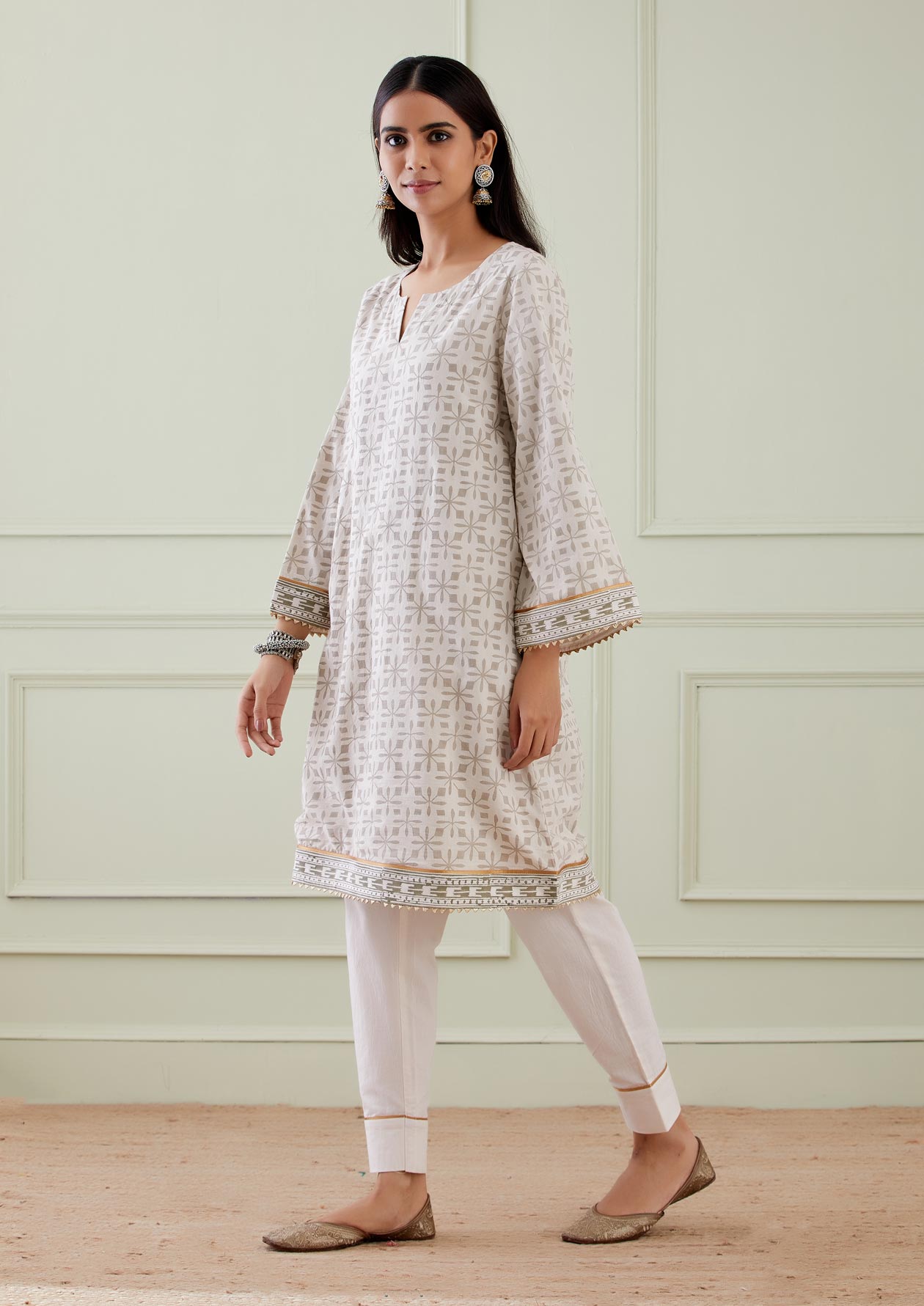 Printed Wide Arm Kurta With Pant (Set Of 2) - The Indian Cause
