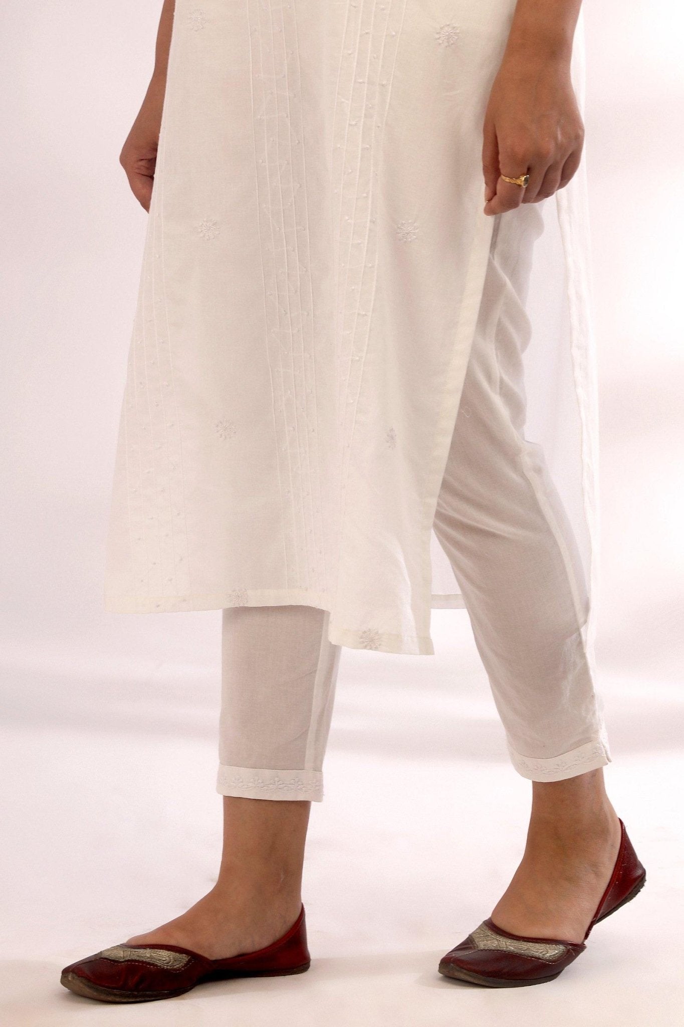 Kyaaree White Chikankari Kurta With Pant (Set Of 2) - The Indian Cause