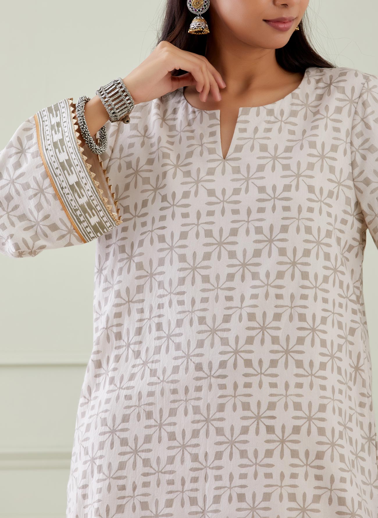 Printed Wide Arm Kurta With Pant (Set Of 2) - The Indian Cause
