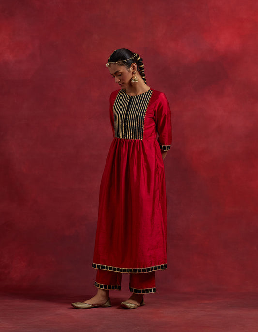 Red Black Raw Silk Gauhar Kurta Set (Set Of 3)