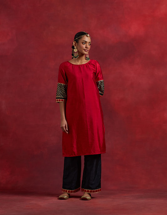 Red Black Raw Silk Jennifer Kurta Set (Set Of 3)